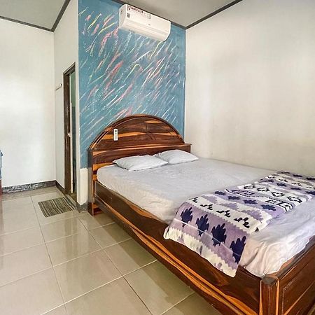 Ekas Beach Guesthouse Mitra Reddoorz 외부 사진